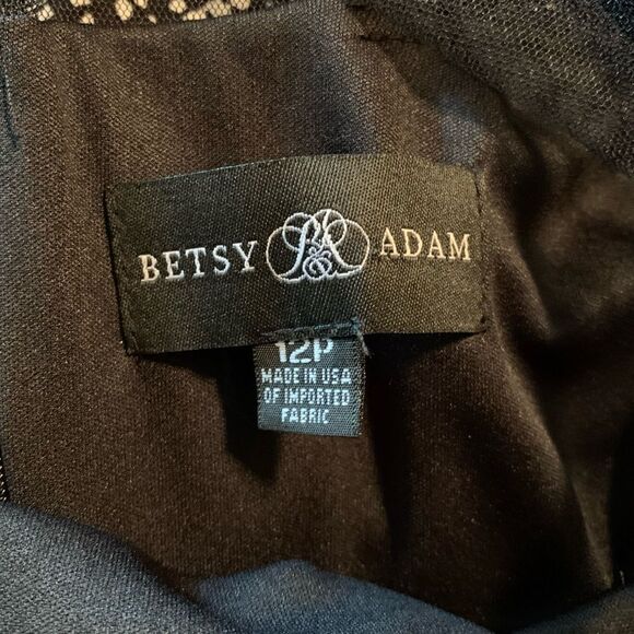 NWT! Betsy & Adam black short sleeve dress - Picture 3 of 6